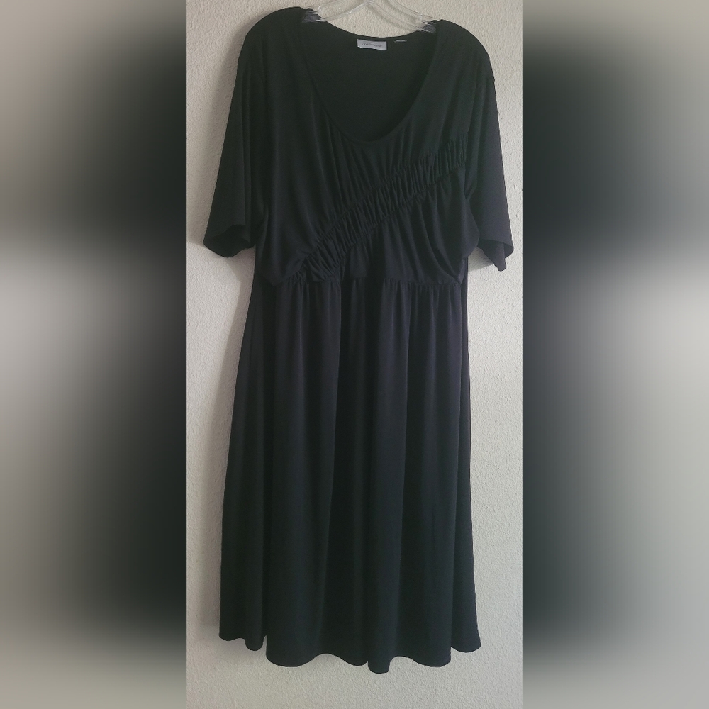 Avenue Plus Sz 22/24 black dress
